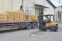 Proses Pemindahan Barang Di Gudang AMP